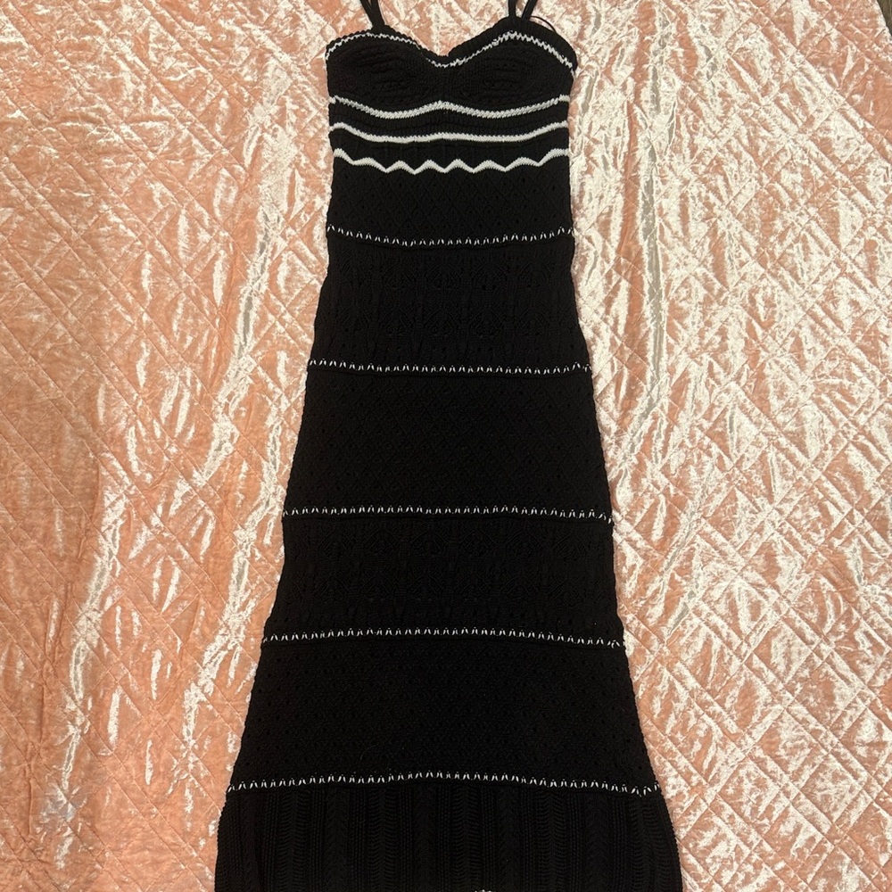Olive & Oak Black Midi Dress with White Trim